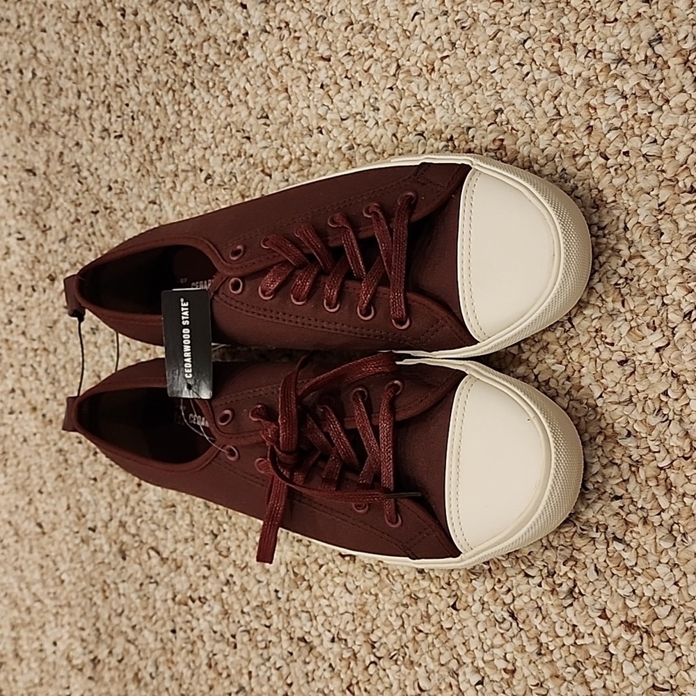 NWT! Cedarwood State Size 10 Burgandy Shoes